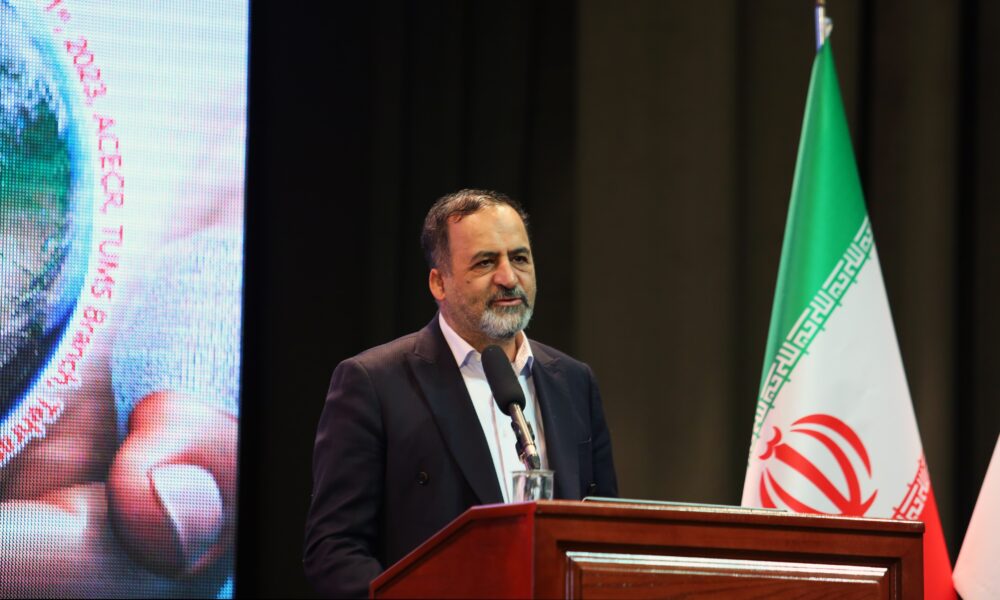 رئیس دانشگاه علوم‌پزشکی تهران: برای حفظ کیفیت نظام سلامت باید به علائم هشداردهنده توجه کنیم،