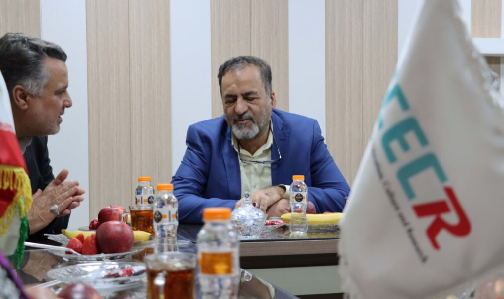 اعلام آمادگی دانشگاه علوم پزشکی تهران برای همکاری با جهاد دانشگاهی