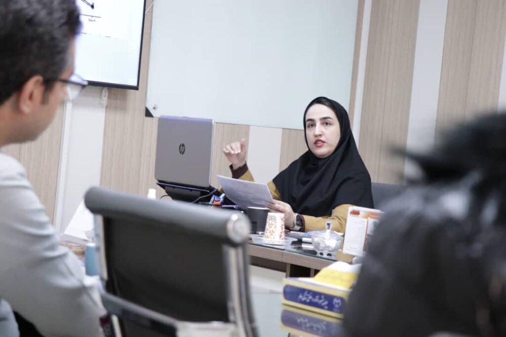 نشست علمی تخصصی با موضوع «کاربردهای فتودینامیکتراپی در ترمیم زخم» نشست علمی تخصصی با موضوع «کاربردهای فتودینامیکتراپی در ترمیم زخم»